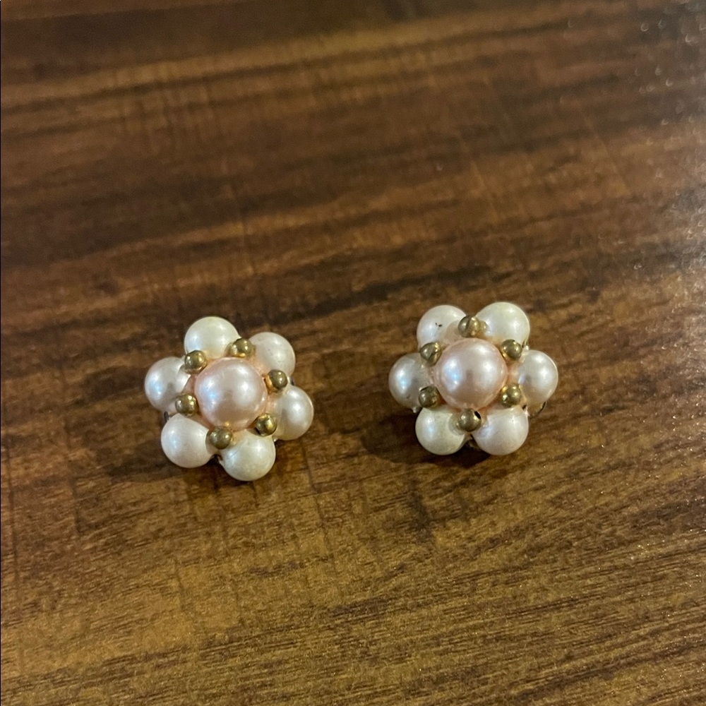 Vintage Elegant Pearl Cluster Earrings